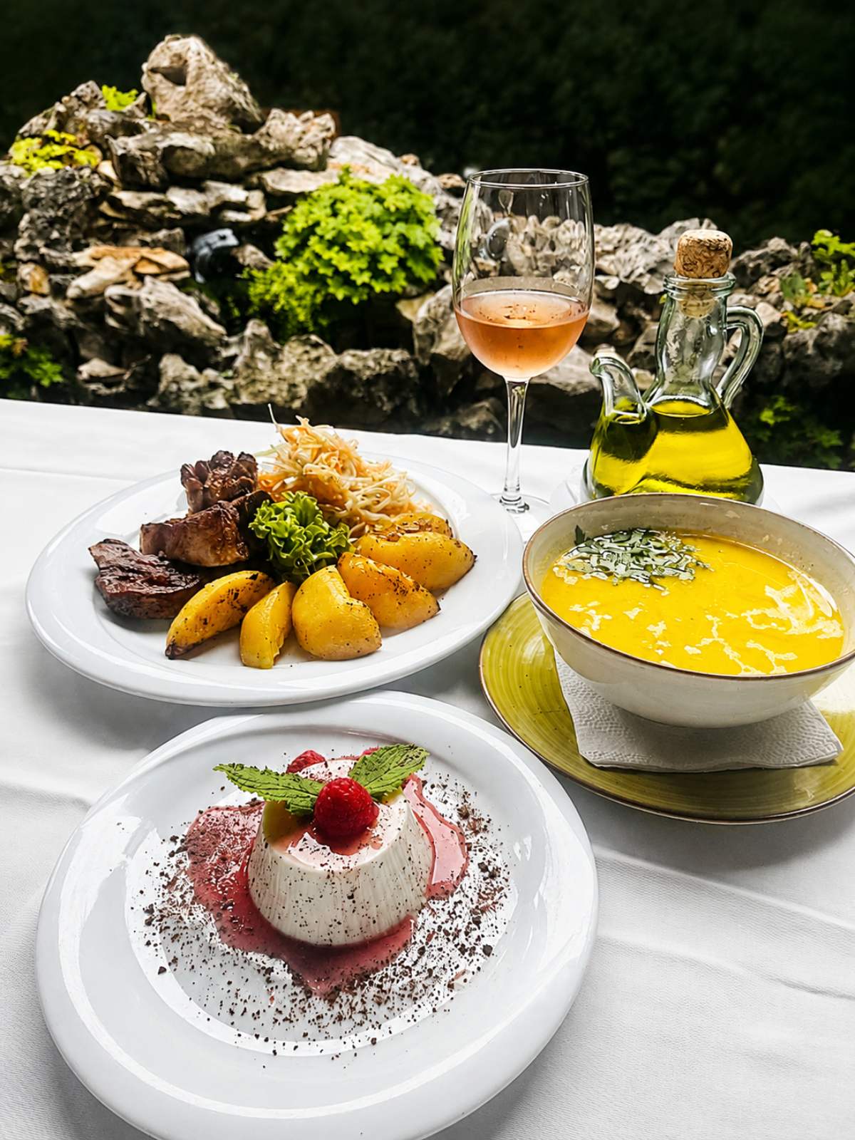 Seasonal dishes at Restaurant Cardinal
