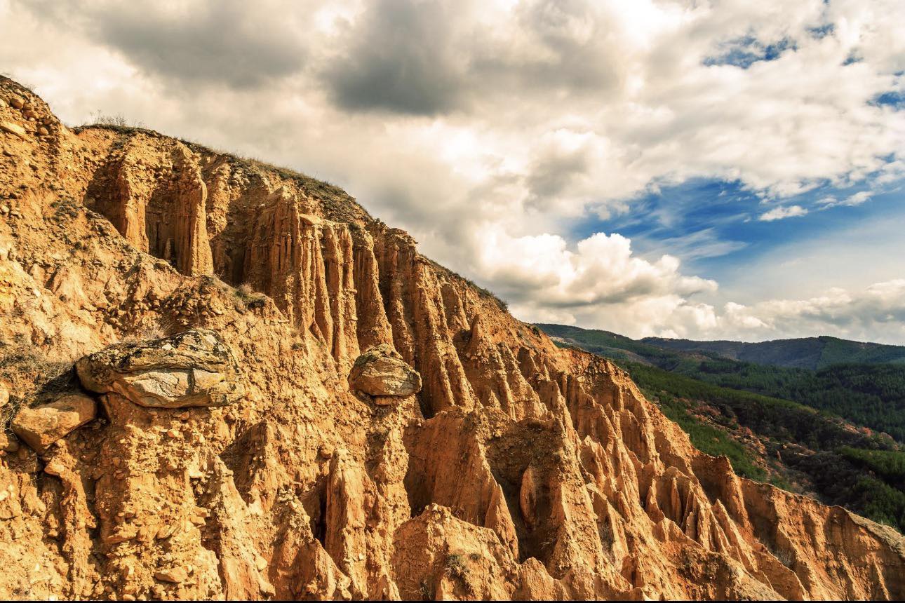 Rock formations at the Stob Pyramids