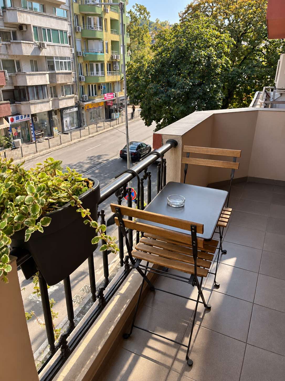 Balcony of the Deluxe Double Room with twin beds